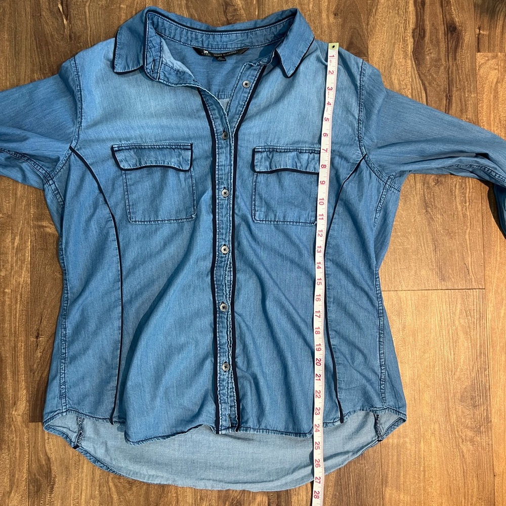 Riders by Lee Button Down Long Sleeve Shirt, Size XL, Blue Denim Color - Picture 6 of 8